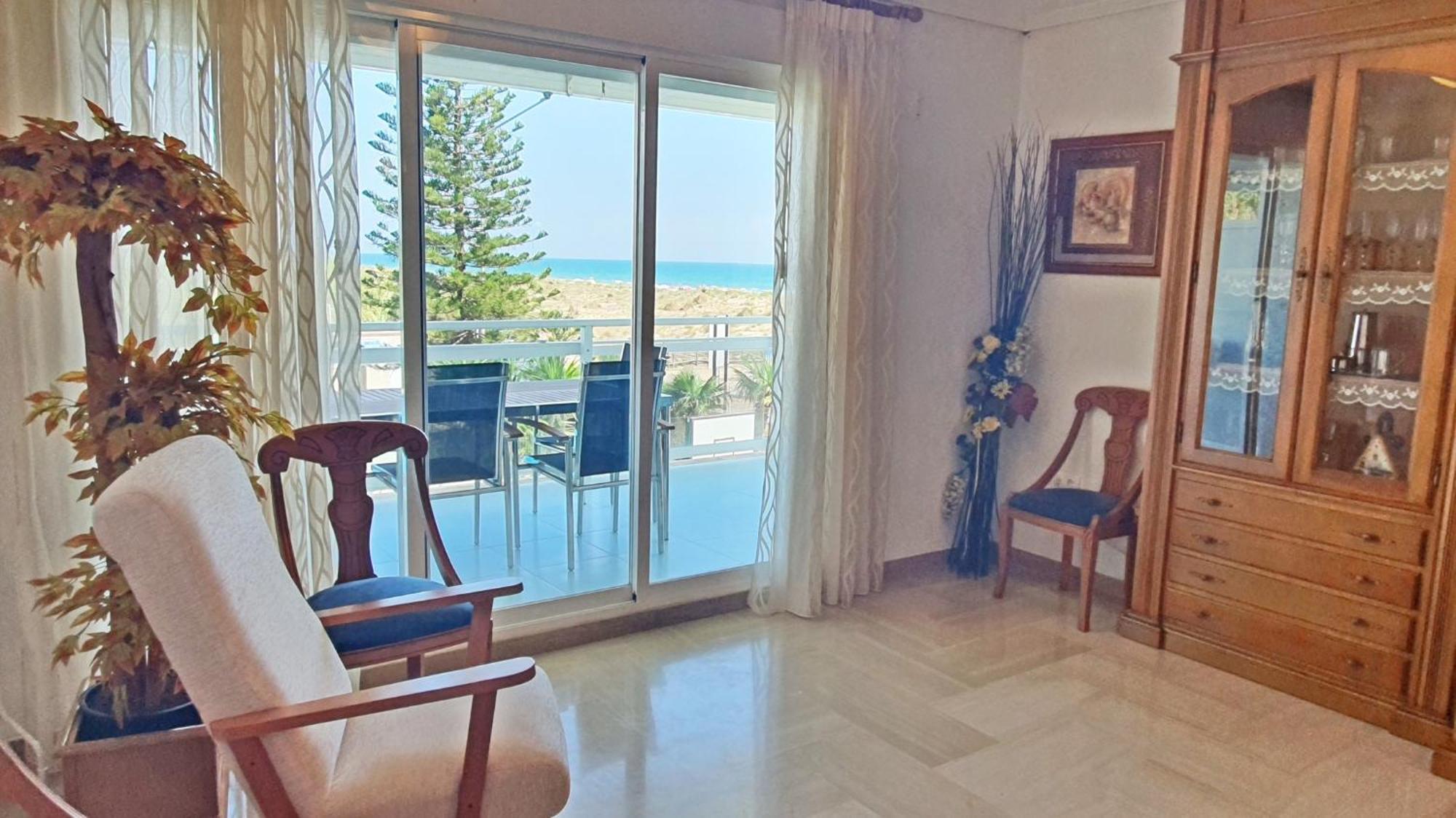 Aigua Blava Primera Linea - Alquiler Solo Familias Playa de Gandia エクステリア 写真