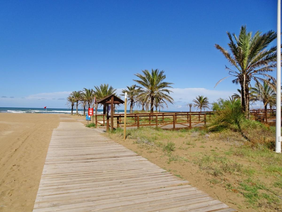 Aigua Blava Primera Linea - Alquiler Solo Familias Playa de Gandia エクステリア 写真